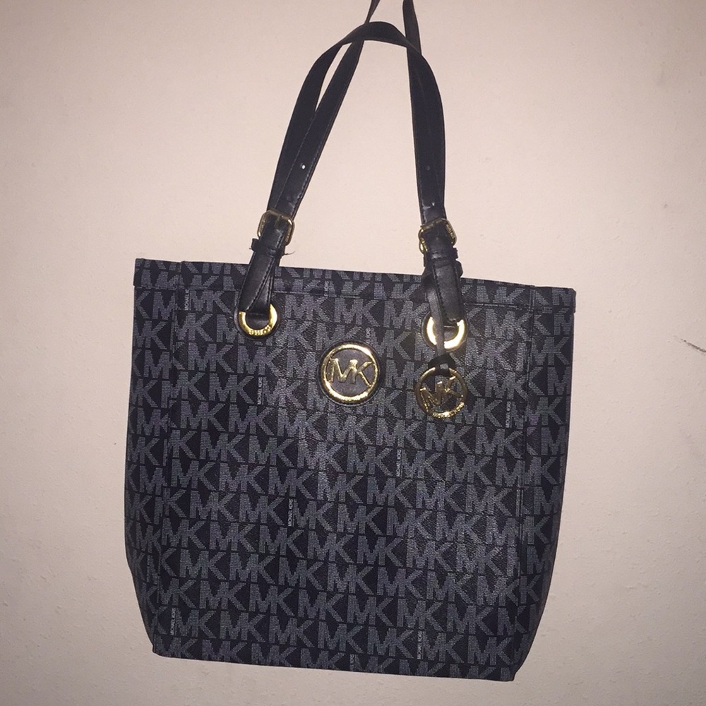 Michael kors hand bag